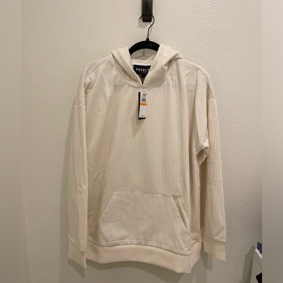 Maluma Other - NWT Mens Royalty By Maluma Ivory Sweatshirt Size Small​​​​​